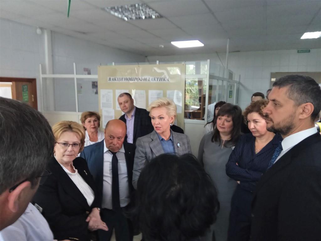 Вероника Скворцова посетила медицинские учреждения в Чите